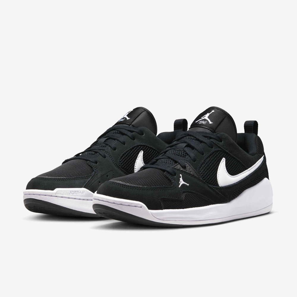 CMFT Era, Black/White