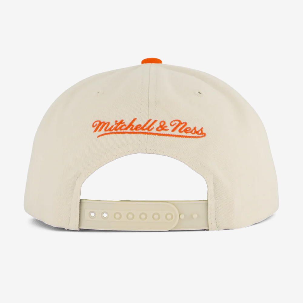 New York Knicks NBA Reframe Retro Snapback, Off White