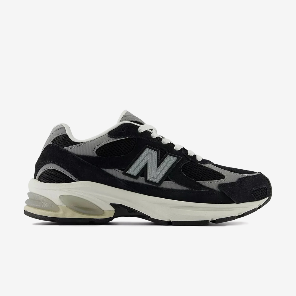 2010, Black/Shadow Grey#112227