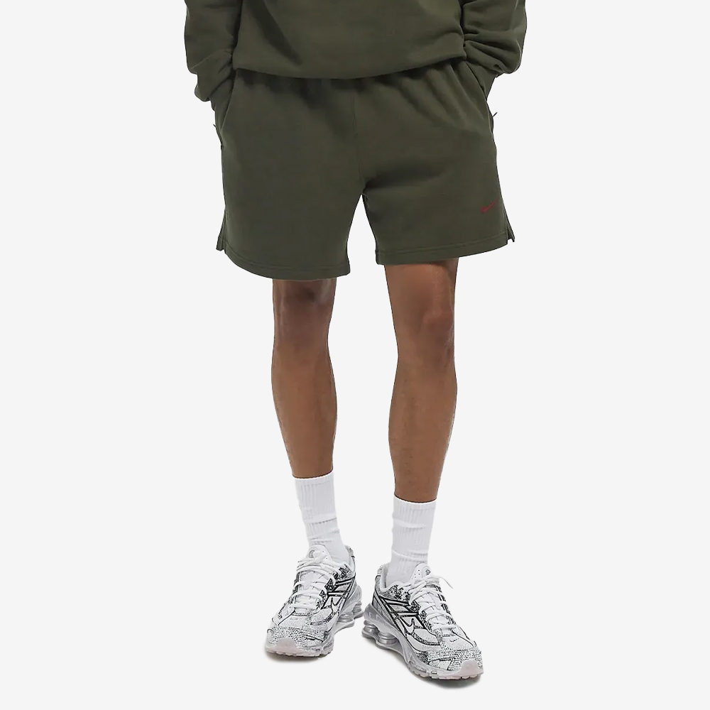 NOCTA Cardinal Fleece Shorts, Cargo Khaki/Team Red#112623