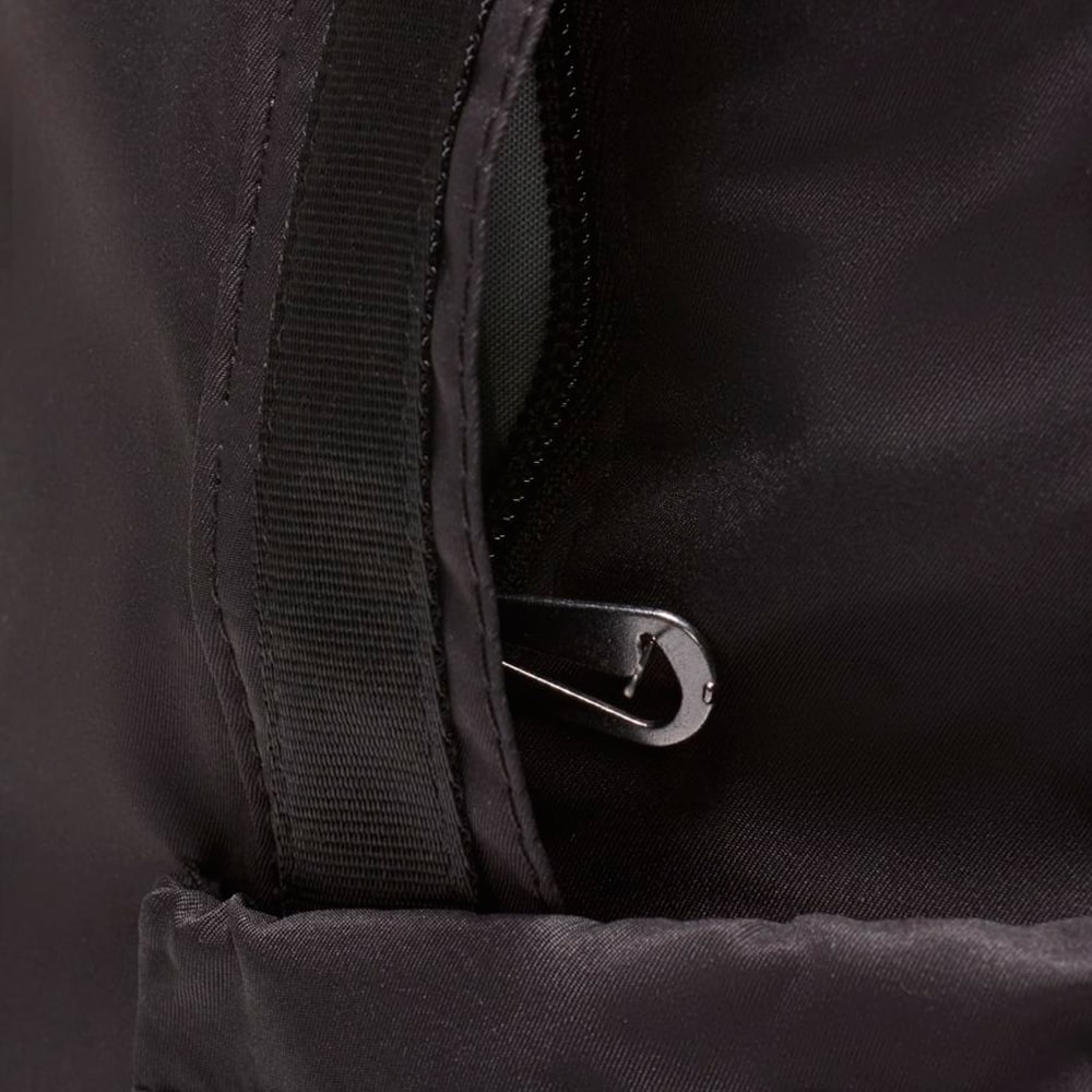 Женский рюкзак Nike W NSW Futura Luxe Mini Backpack, Black/Black/Dk Smoke  Grey купить в интернет-магазине Funky Dunky. CW9335-010