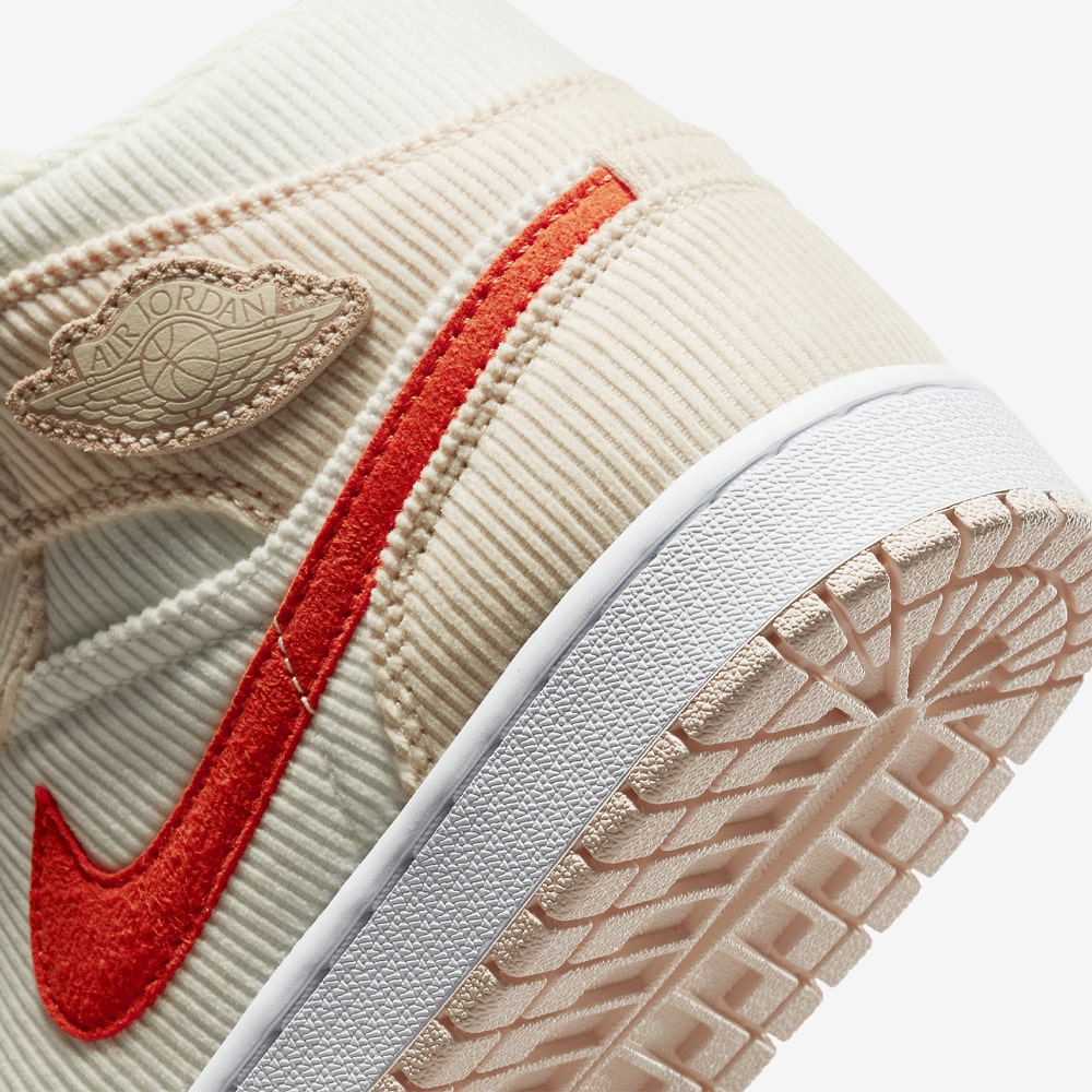 Wmns AJ 1 Mid SE, Sail/Orange-Orange Quartz-White#76684