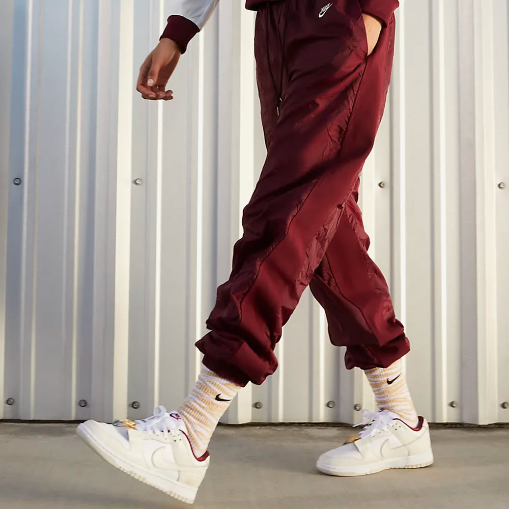 Wmns Dunk Low SE, White/Phantom-Team Red#88007