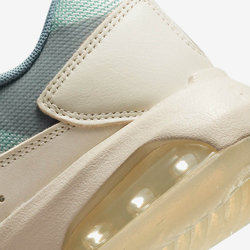 Wmns Air 200E, Light Orewood Brown/Barely Green/Metallic Silver#87565