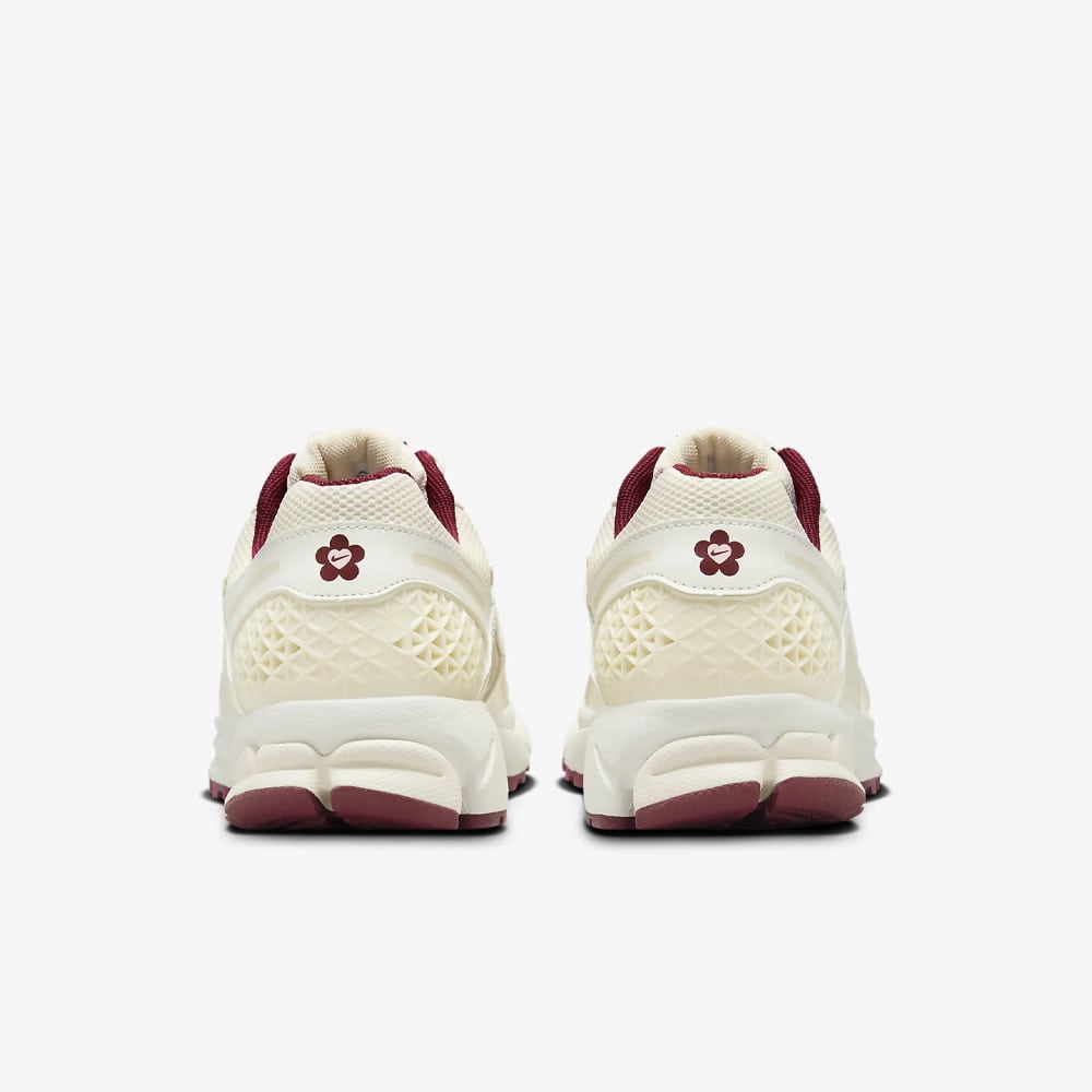Wmns Zoom Vomero 5, Valentine's Day#99428