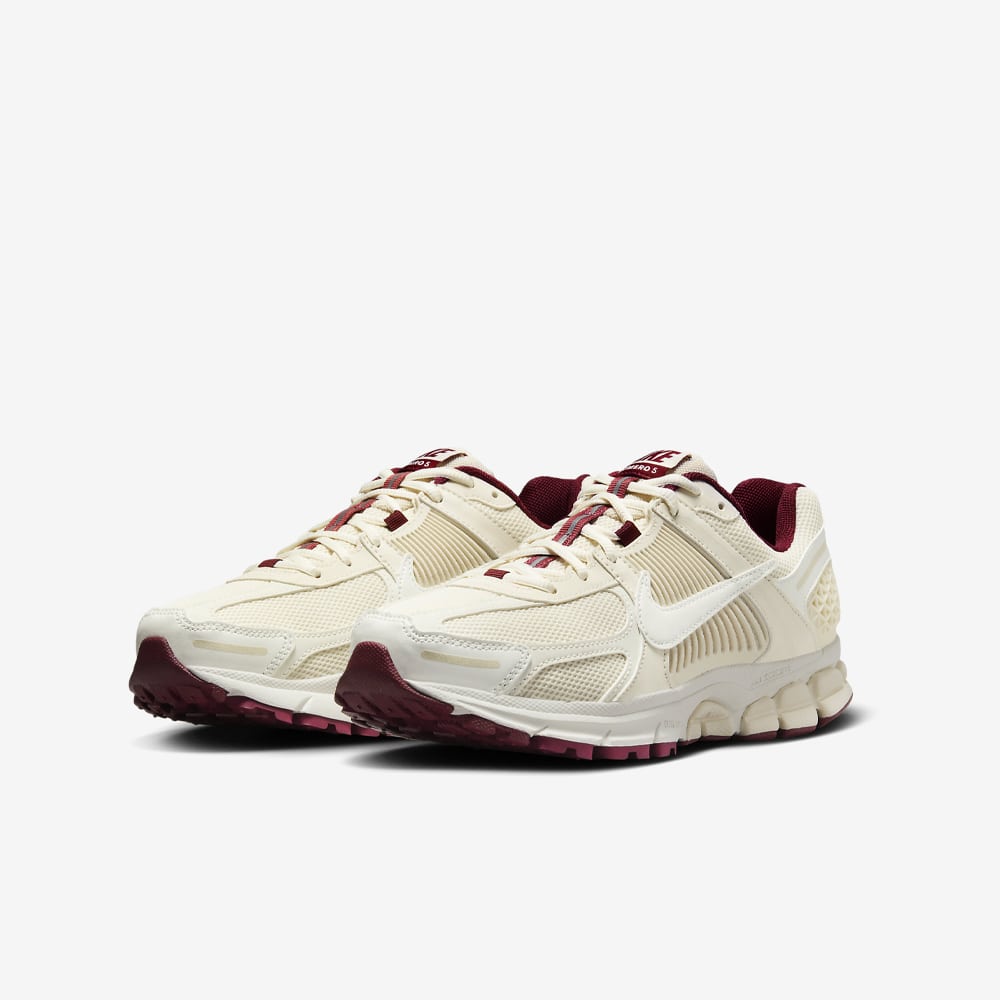 Wmns Zoom Vomero 5, Valentine's Day#99427