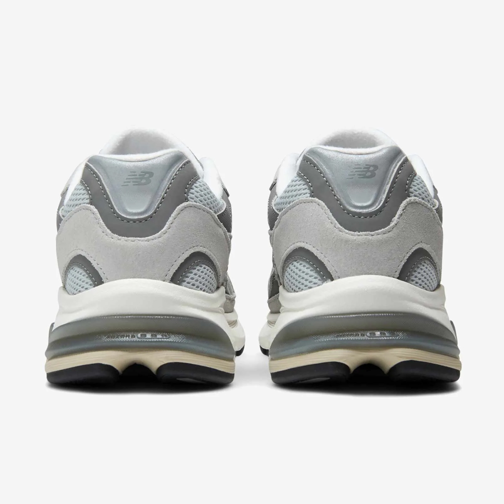 2010, Raincloud/Harbor Grey/White#113544