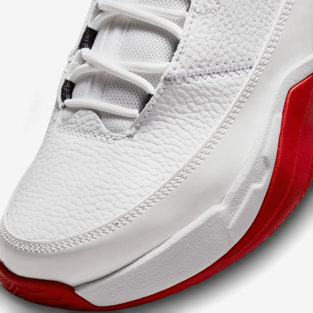 Max Aura 3 (GS), White/University Red-Black#76318