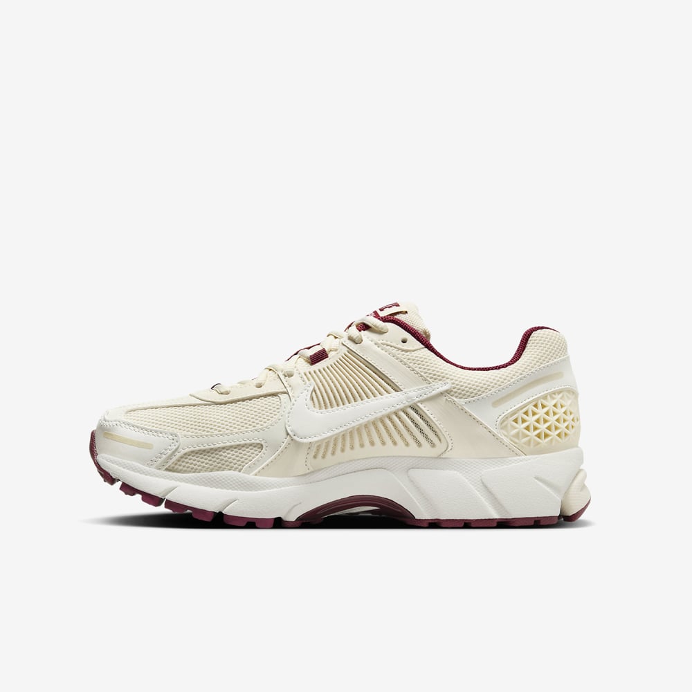 Wmns Zoom Vomero 5, Valentine's Day#99425