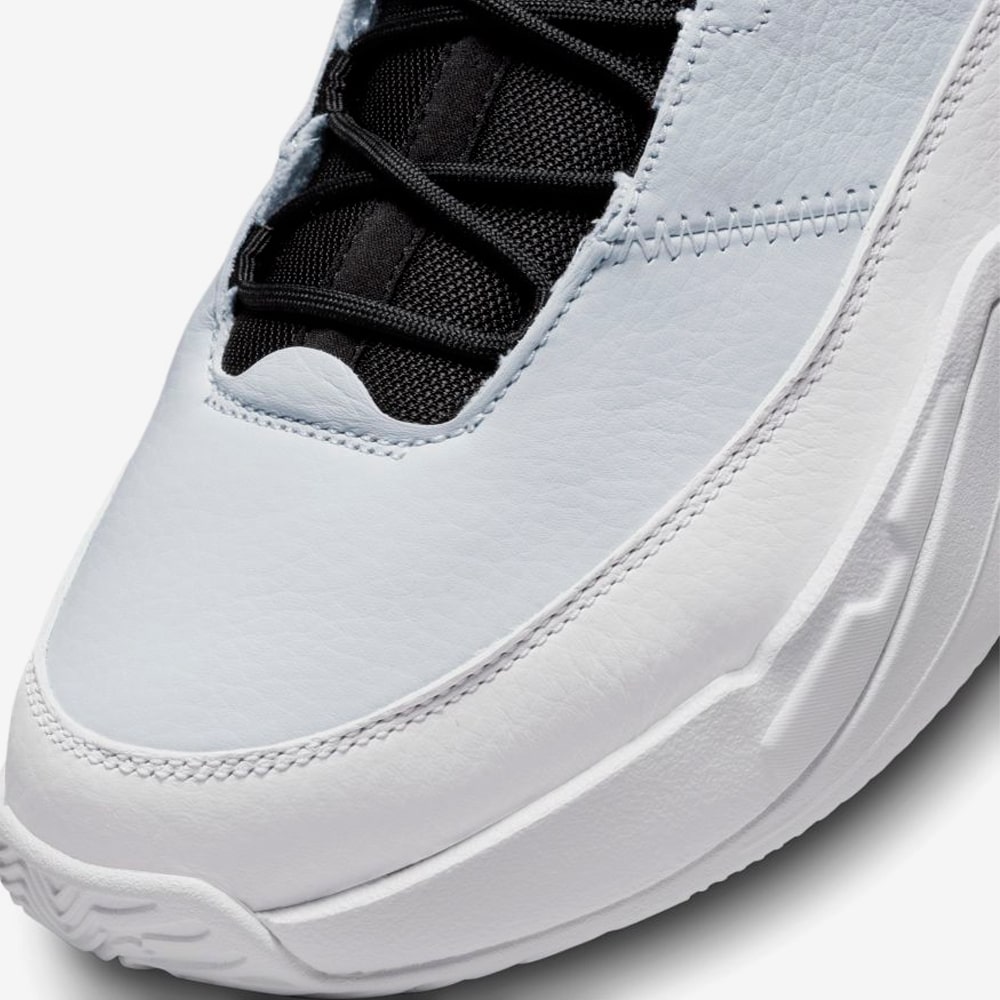 Max Aura 3, White/University Red-Pure Platinum-Black#78833