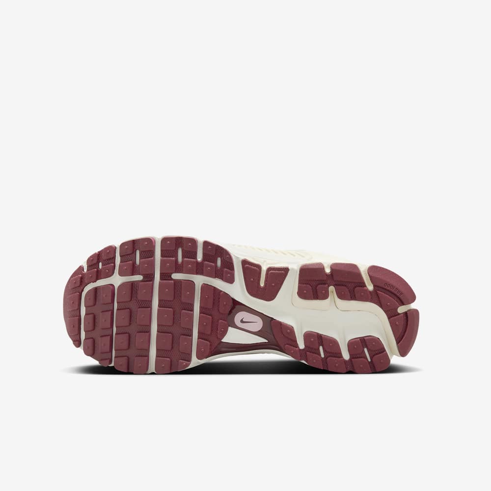 Wmns Zoom Vomero 5, Valentine's Day#99426