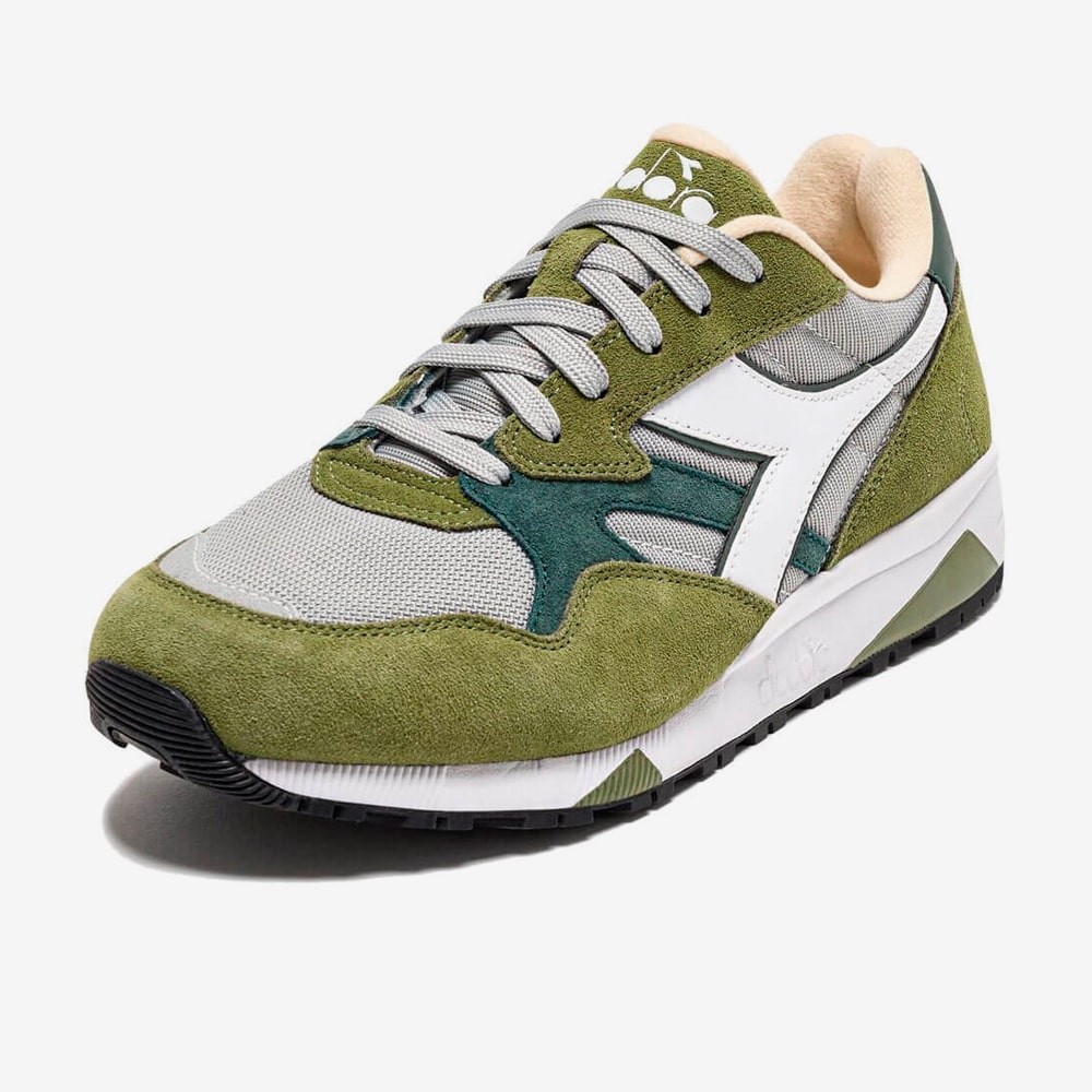 N902, White/Sphagnum#97923