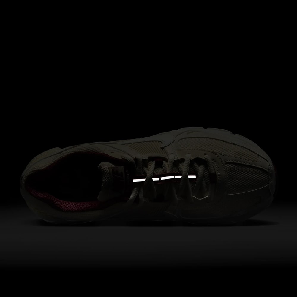 Wmns Zoom Vomero 5, Valentine's Day#99432